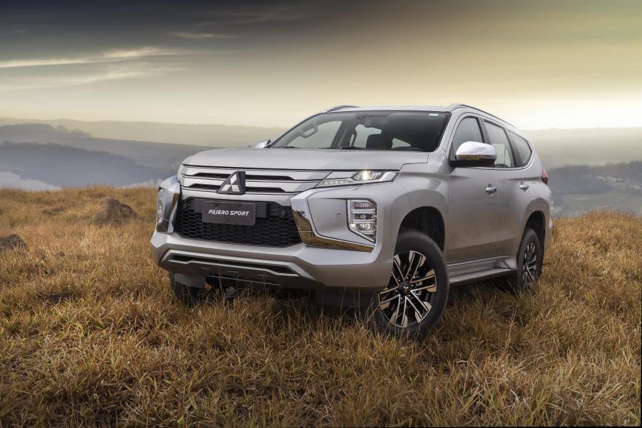  Mitsubishi Pajero Sport HPE 2020 года  (LA) (фото 2 из 4)